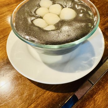 Sweet Mango Dessert & Cafe - Sesame Paste with Glutinous Rice Balls - Desserts Near Me - San Francisco, California Sweet Mango Dessert & Cafe - Sesame Paste with Glutinous Rice Balls - Desserts Near Me - San Francisco, California