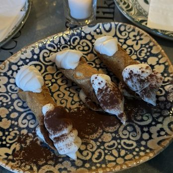 Piccola Cucina Casa - Cannoli - Italian Near Me - Brooklyn, New York Piccola Cucina Casa - Cannoli - Italian Near Me - Brooklyn, New York