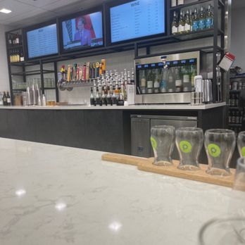 Publix - Publix Pours (bar) - Grocery Near Me - Ormond Beach, Florida