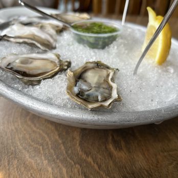 Pier Place - 1/2 dozen incredibly fresh oysters - Seafood Near Me - Point Arena, California Pier Place - 1/2 dozen incredibly fresh oysters - Seafood Near Me - Point Arena, California