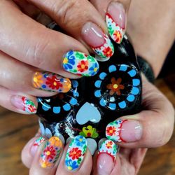 Emmi Nails & Spa