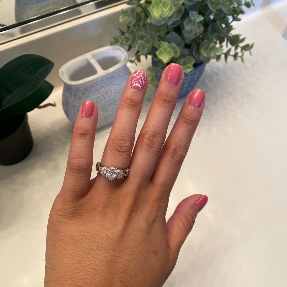Gel nail polish with design!