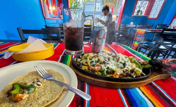 Iker's Tacos by null