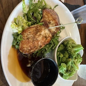 Cin Cin Burger BAR - Create your own grilled chicken with lettuce - Burgers Near Me - Winston-Salem, North Carolina