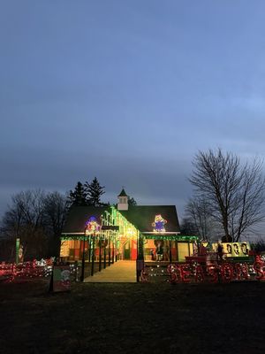 Spicer Orchards Farm Market, Cider Mill, Fudge, Bakery by null