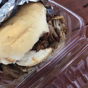 Rollin Smoke BBQ - Pork slider - Barbeque Near Me - Austin, Texas Rollin Smoke BBQ - Pork slider - Barbeque Near Me - Austin, Texas