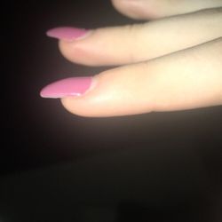 Hollywood Nails - Chipped nails