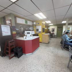 Flips Burgers And Treats - Seating area