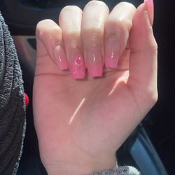 LA Nails - Susan did an incredible job on these pink ombré coffin nails with a sparkly flame!! very quick and precise
