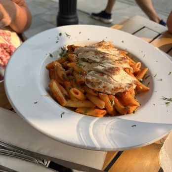 Elaines Cape May - Penne vodka - American Near Me - Cape May, New Jersey