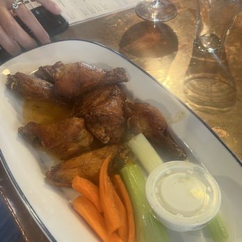 Foxtown Brewing - Wings - Brewpubs Near Me - Mequon, Wisconsin