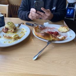 Dungeness Crab Benedict and Classic German Pancake ...
