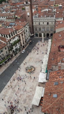 Piazza Delle Erbe by null
