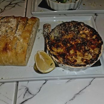 Patxi’s Pizza - Famous Spicy Artichoke Dip with sourdough, the lemon squeeze really took it up a notch! 10/10 - Pizza Near Me - Porter Ranch, California Patxi’s Pizza - Famous Spicy Artichoke Dip with sourdough, the lemon squeeze really took it up a notch! 10/10 - Pizza Near Me - Porter Ranch, California