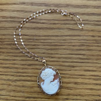 Nuggets and Carats - Jewelry Near Me - Laguna Niguel, California Nuggets and Carats - Jewelry Near Me - Laguna Niguel, California