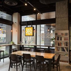 Story Coffee & Tea - Seating