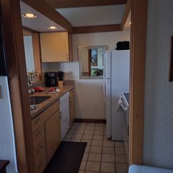 Kiahuna Plantation Resort Kauai by Outrigger - Kitchen