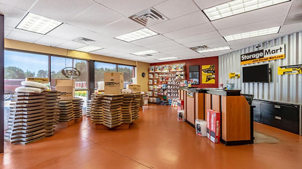 STORAGEMART 19 Photos 6600 Hickman Rd, Windsor Heights, Iowa Self