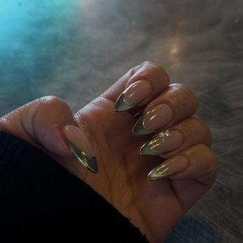Papillon Lounge & Nails - Cat eye with gold chrome nails - Nail Salons Near Me - Brea, California Papillon Lounge & Nails - Cat eye with gold chrome nails - Nail Salons Near Me - Brea, California