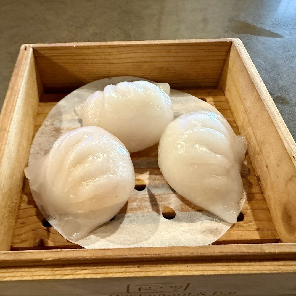 King Restaurant & Bar - Shrimp dumplings - Bars Near Me - Honolulu, Hawaii King Restaurant & Bar - Shrimp dumplings - Bars Near Me - Honolulu, Hawaii
