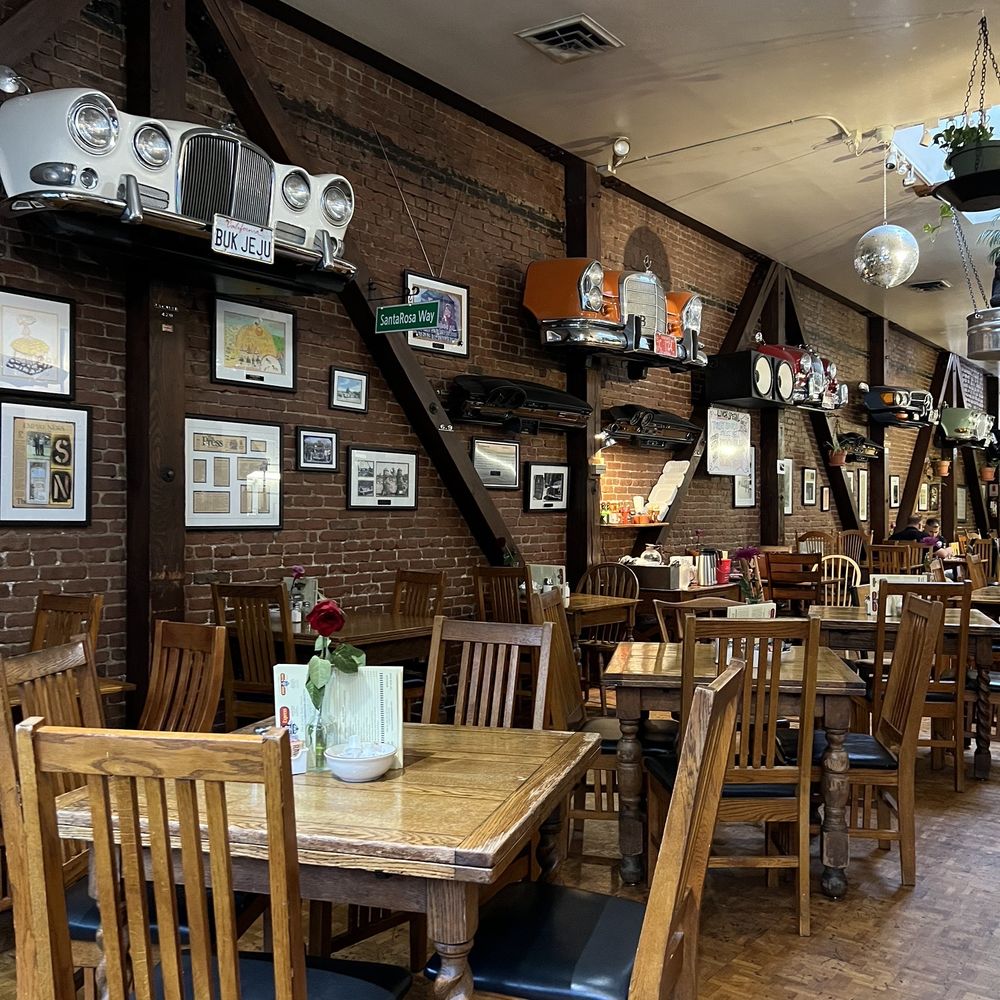 Omelette Express - Inside(left side) - Breakfast & Brunch Near Me - Santa Rosa, California Omelette Express - Inside(left side) - Breakfast & Brunch Near Me - Santa Rosa, California