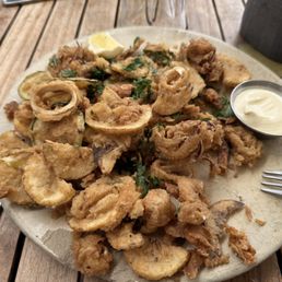 Fried Lemon w/ Calamari and Zucchini Fried Lemon w/ Calamari and Zucchini