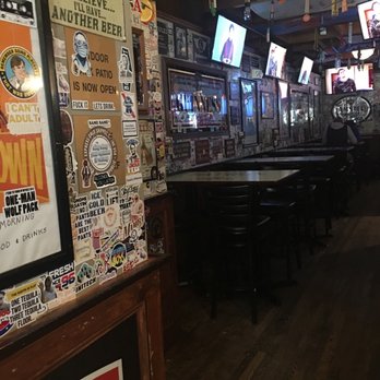 The Brickhouse Bar & Grill - the bar and bar - American Near Me - Stamford, Connecticut