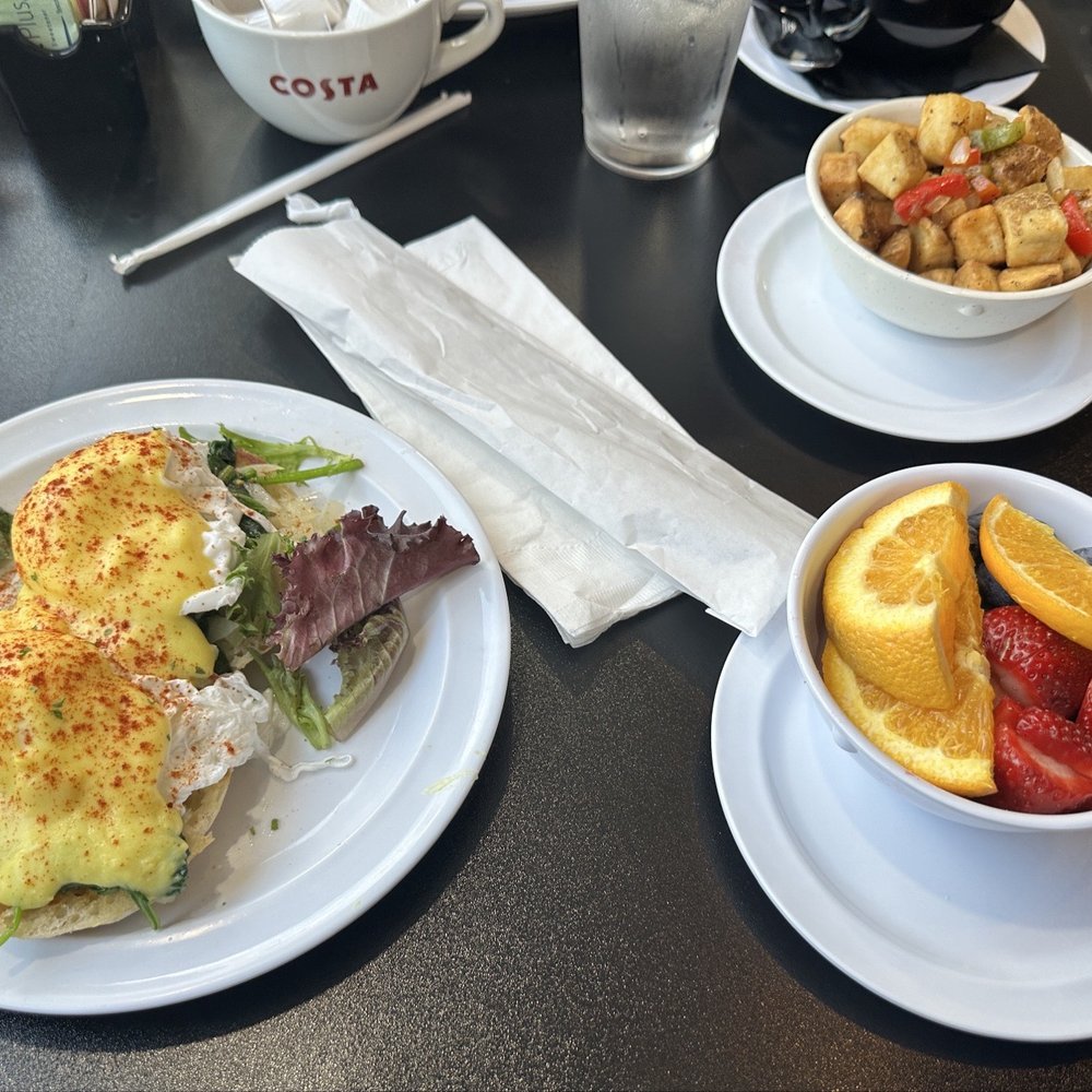 Grits & Eggs Breakfast Kitchen - Eggs Florentine Benedict - Breakfast & Brunch Near Me - Atlanta, Georgia