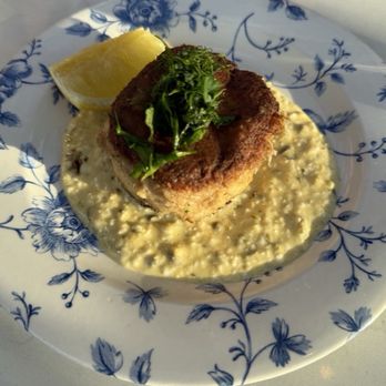 Bar Lis - Crab Cake - Lounges Near Me - Los Angeles, California