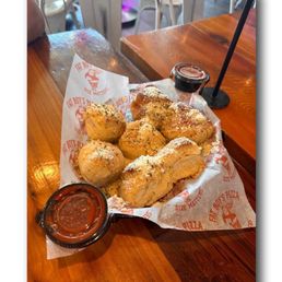Garlic knots Garlic knots