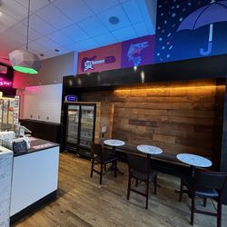 Verve Bowls - Downtown - Seating area