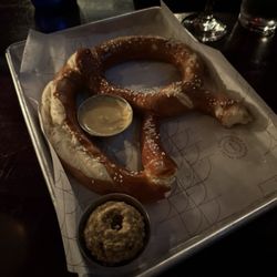 The Newes from America - Jumbo pretzel