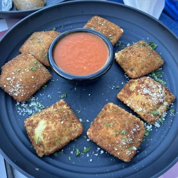 Pizza Bella - Toasted Ravioli - Pizza Near Me - Palatine, Illinois