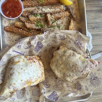 Rock'n Dough Pizza Brewery - Children's pizza bread substitute Garlic Truffle Fries - Pizza Near Me - Gallatin, Tennessee Rock'n Dough Pizza Brewery - Children's pizza bread substitute Garlic Truffle Fries - Pizza Near Me - Gallatin, Tennessee
