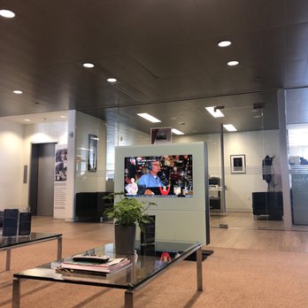 Audi South Orlando - Waiting area at Audi South Orlando. - Car Dealers Near Me - Orlando, Florida
