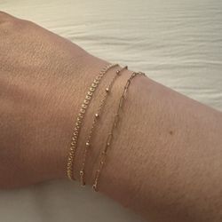 Top Bracelet