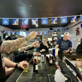 Clarksville's 3rd Base - Full Bar - Sports Bars Near Me - Clarksville, Tennessee Clarksville's 3rd Base - Full Bar - Sports Bars Near Me - Clarksville, Tennessee