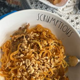 Beef pad Thai extra peanut & cream cheese Rangoon