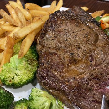 Brixx Craft House - I got the ribeye and substituted the fingerling potatoes for home style fries - Sports Bars Near Me - Boise, Idaho Brixx Craft House - I got the ribeye and substituted the fingerling potatoes for home style fries - Sports Bars Near Me - Boise, Idaho