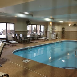 Holiday Inn Express Tiffin - Pool