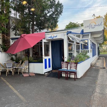 Cafe Med Eugene - Entrance to Cafe Med - Italian Near Me - Eugene, Oregon