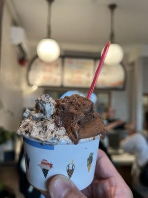 An's Hatmakers by null