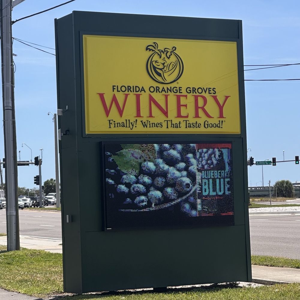 Florida Orange Groves Winery - Sign out front - Wine Bars Near Me - South Pasadena, Florida