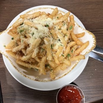 The Green Olive - Tuscan fries - Mediterranean Near Me - Litchfield Park, Arizona The Green Olive - Tuscan fries - Mediterranean Near Me - Litchfield Park, Arizona