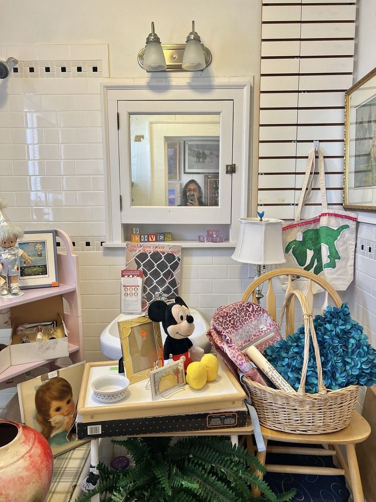 9Lives Boutique Logo