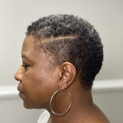 Hairscaping - Book your curly taper haircut at Hairscaping