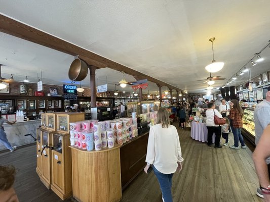 La King's Confectionery by null