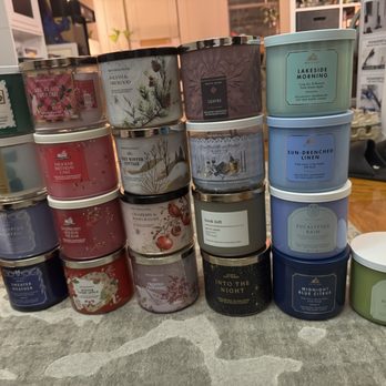 Bath & Body Works - 3 wick candles - Cosmetics & Beauty Supply Near Me - New York, New York Bath & Body Works - 3 wick candles - Cosmetics & Beauty Supply Near Me - New York, New York