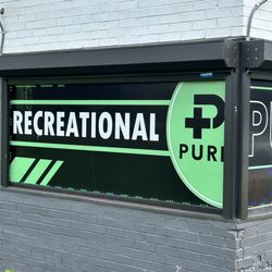 Pure Cannabis Outlet - Oxford - Outside of the store