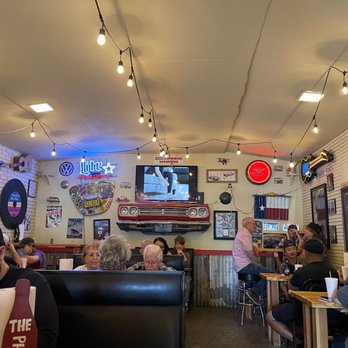 Pop's Burger Stand - Inside - Burgers Near Me - Waxahachie, Texas